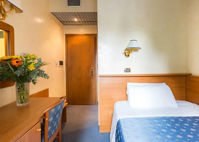 Baltik Hotel 2*